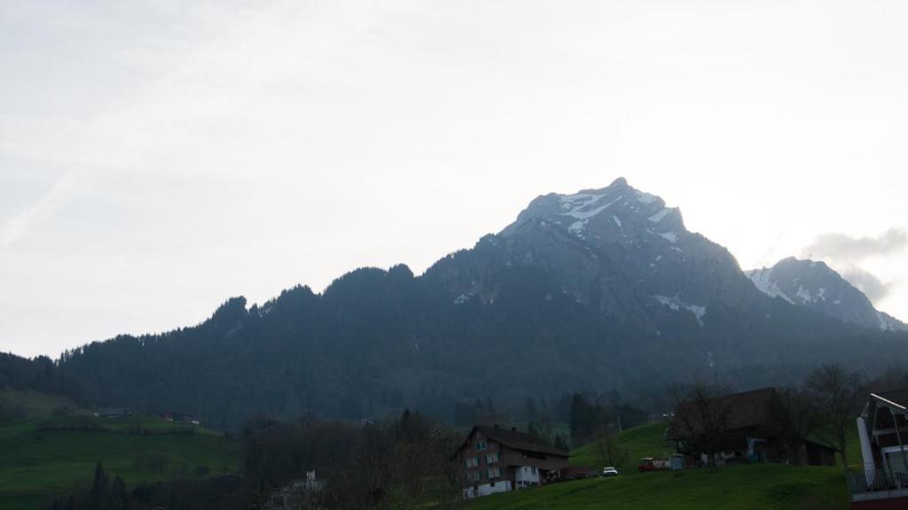 Hotel Roggerli Hergiswil Exteriör bild